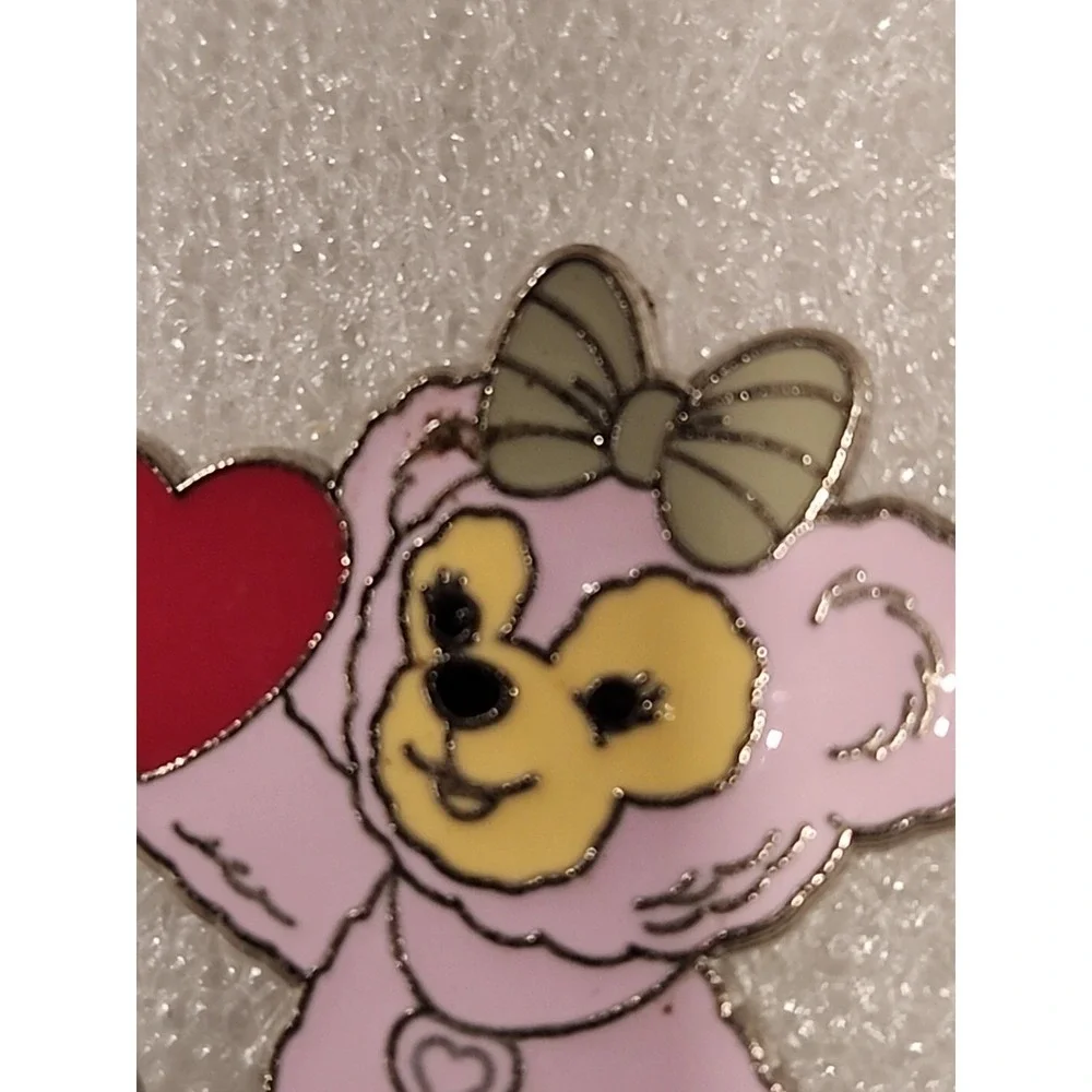 Disney Pin ShellieMay Pink Duffy Teddy Bear HAND HEART Shanghai Resort SDR 00020